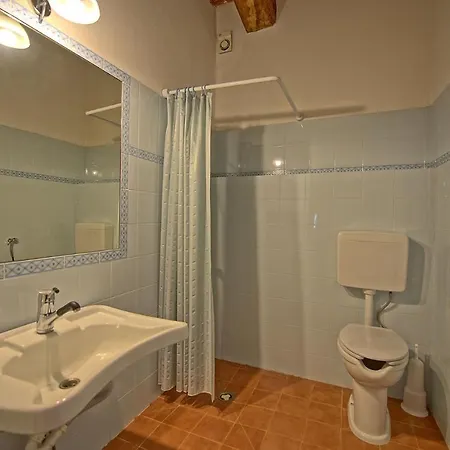 Radi Sleeps 7